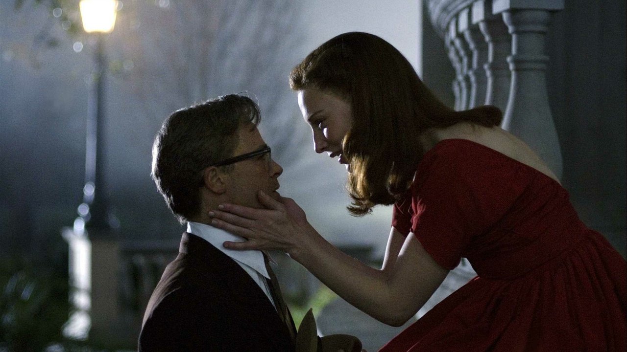 THE-CURIOUS-CASE-OF-BENJAMIN-BUTTON-(2008)