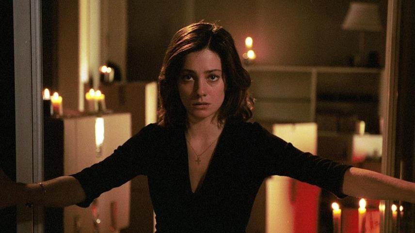 Facing-Windows-(2003)