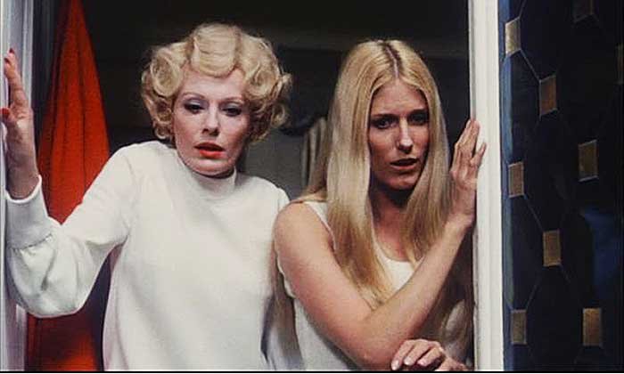 Daughters-of-Darkness-(1971)